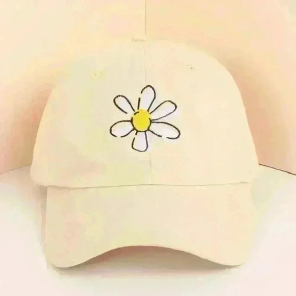 Daisy Tan Baseball Hat - Picture 1 of 2